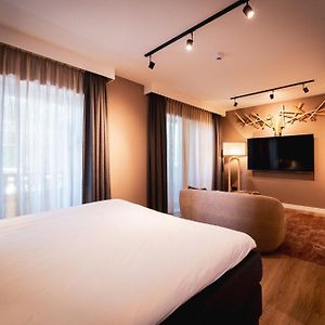 Deluxe Zimmer mit Kingsize-Bett